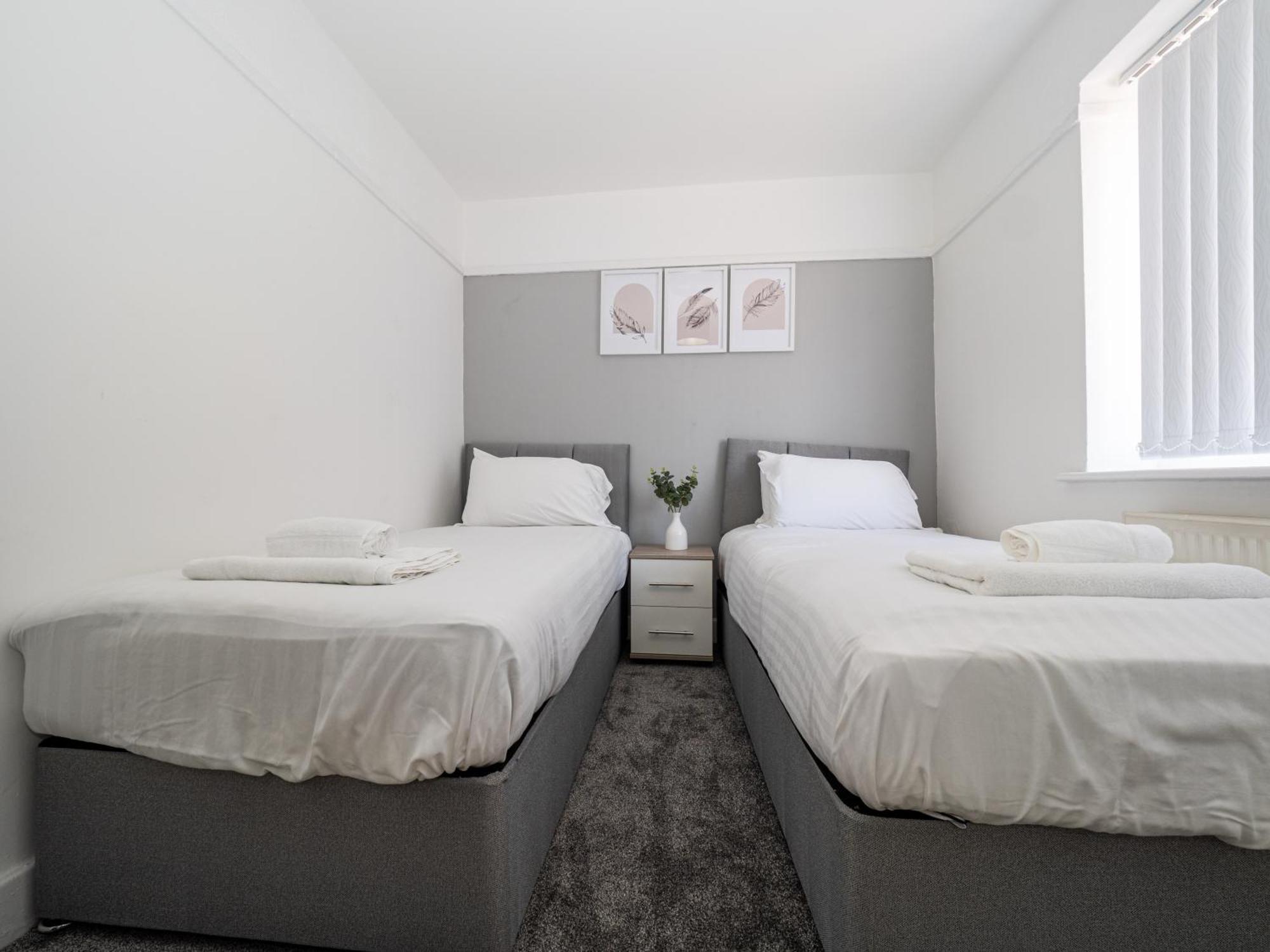 3Br Haven Retreat In Wallasey With Free Street Parking Eksteriør billede