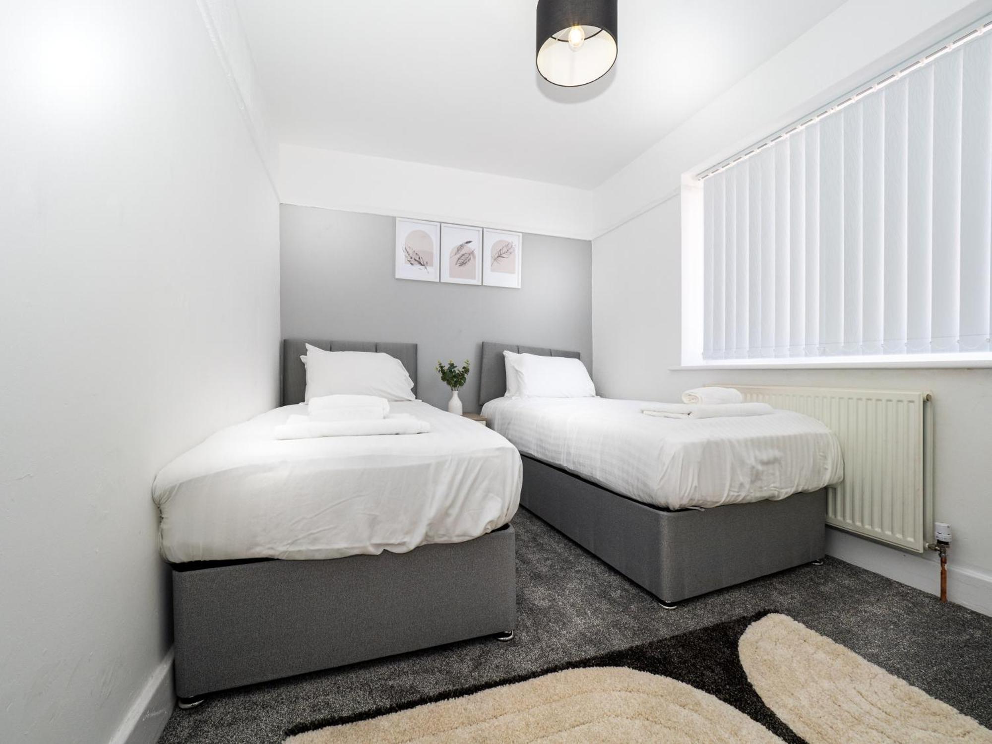 3Br Haven Retreat In Wallasey With Free Street Parking Eksteriør billede