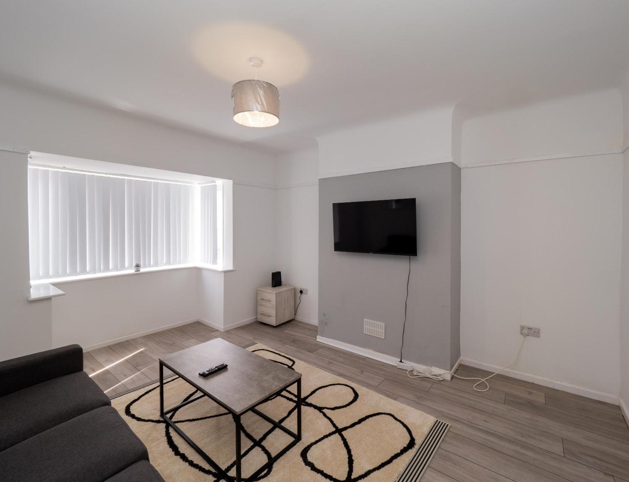 3Br Haven Retreat In Wallasey With Free Street Parking Eksteriør billede